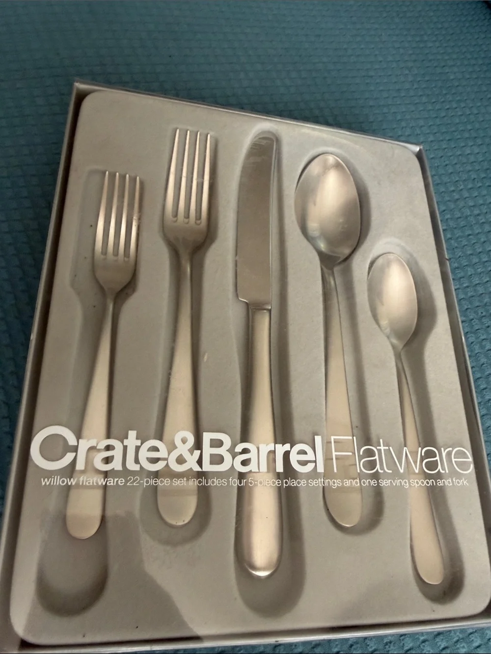 Crate&Barrel Willow Flatware Set in Silver Stainless Finish-18 pieces